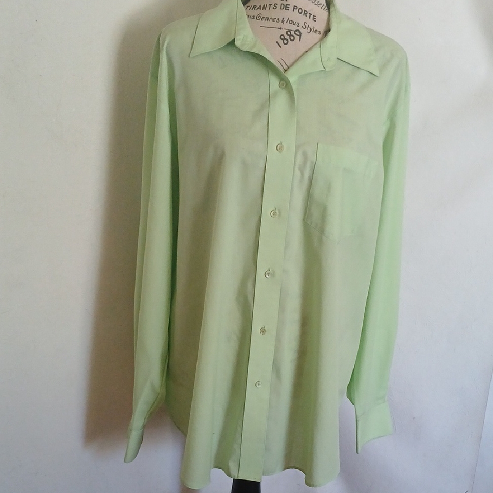 Foxcroft Women's Pastel Green Button Down Shirt Size 16 Wrinkle Free